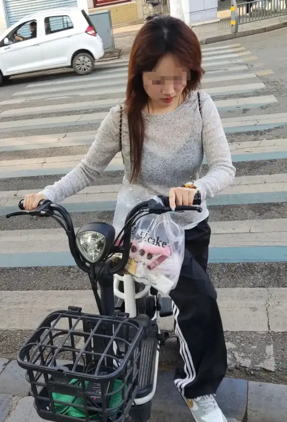 英雄联盟●攻略秘籍●艾希必看｜苍翼混沌效应艾希无脑打法全解析！