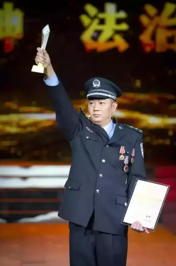 还在为记不住单词发愁？试试这款专为英语学习量身打造的高效记忆APP！