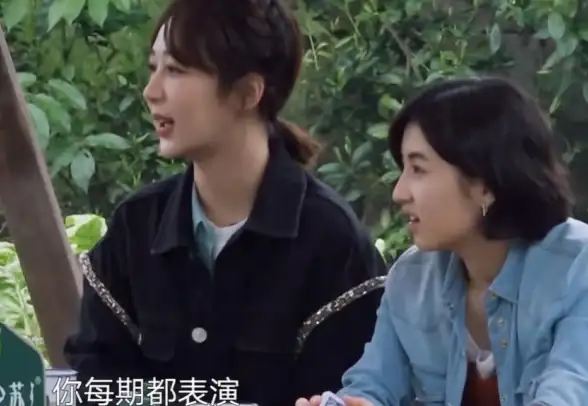 还在为声音单调烦恼？试试这款专业变声器，百变语音包让你秒变声优！