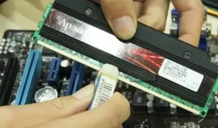 电脑维护💻黑屏恢复详解：电脑黑屏后按下三键的操作步骤与实用技巧