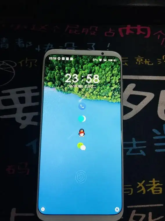 手机温度🔥揭秘手机发烫真相：哪些操作让你的手机温度飙升