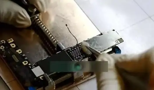 还在为手机性能烦恼？验机精灵帮你一键检测硬件状态！