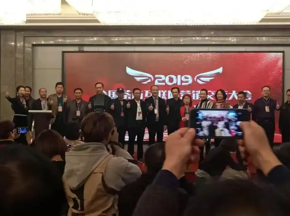 微商展业工具千千万，为何不试试这款集多功能于一身的营销好帮手？
