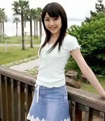 科技变革📱李华手机：智能时代下的个人科技变迁