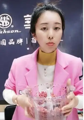 游戏抢购总慢人一步？秒点助手APP帮你自动点击、滑动，效率翻倍！