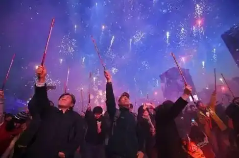 厌倦了无趣的社交圈子？闪现一下APP自由管理兴趣圈，你的地盘你做主！