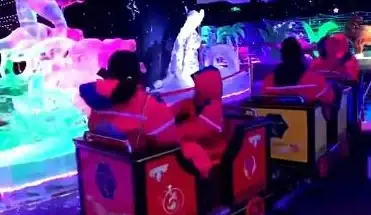 热门推荐 3D震撼 极致乐趣 经典碰碰车游戏合集，2025必玩爆款体验！