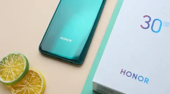 还在为发型纠结？换发型测脸型'APP一键AI测脸，秒配专属潮流造型！