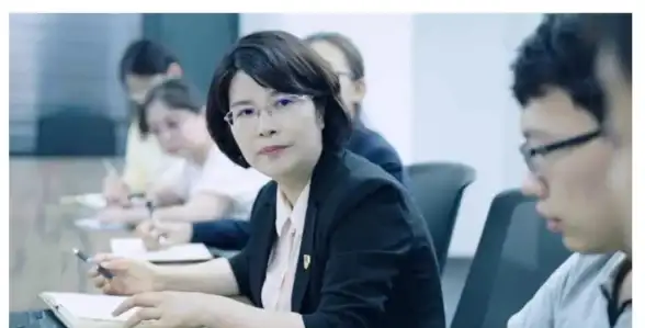 数据管理 空间优化：服务器存放空间不足，该如何有效解决这一棘手问题？