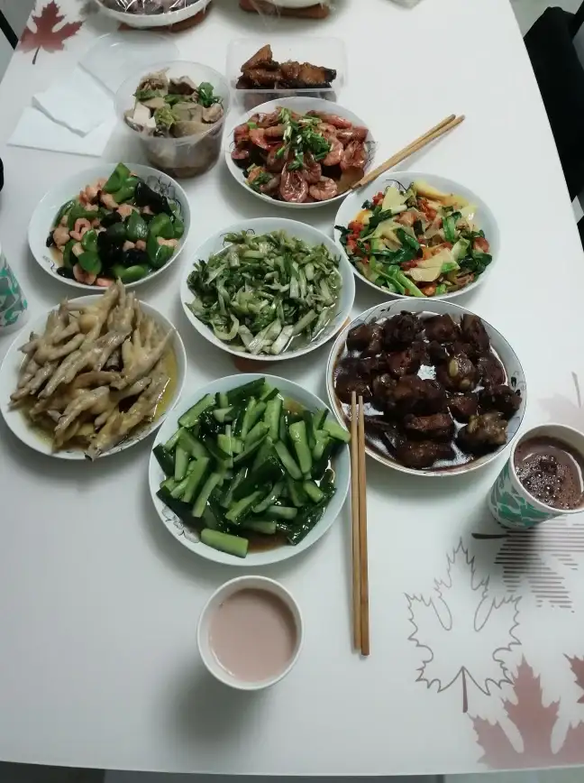 情侣生活平淡无趣？小恩爱'APP为你们的二人世界增添浪漫滋味！