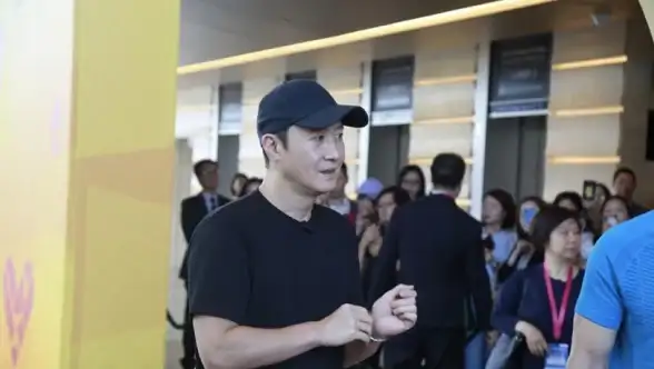 想拥有贴心的智能助理？华为智慧助手APP不就是你的最佳选择吗？