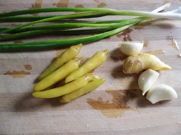 想学做菜？试试小白菜谱这款APP吧！