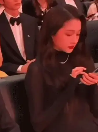 还在为修图烦恼？欢乐秀APP海量免费滤镜让你轻松打造梦幻大片！