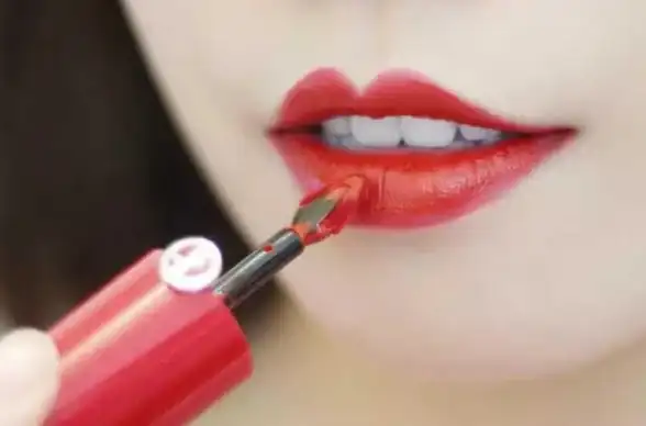 美妆潮流💄口红色号全解析：畅销唇膏大盘点，轻松打造时尚魅力唇妆