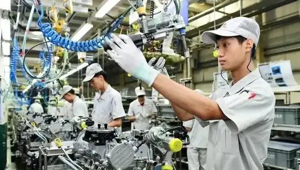 想随时掌握爱车动态？AITO问界汽车官方APP满足你的智能车控需求！