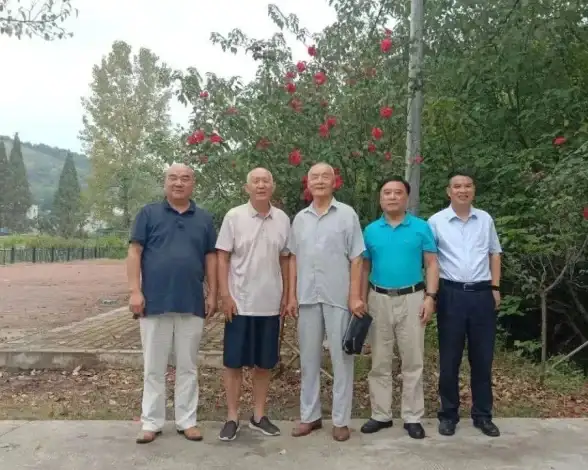 校友情谊🌟回忆录｜QQ校友网：重温青春记忆，凝聚同窗深厚友情