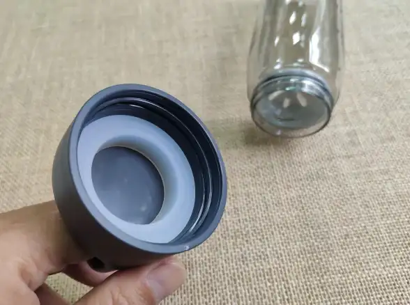 安全保障🛡数据无忧随行，移动硬盘守护您的数字世界