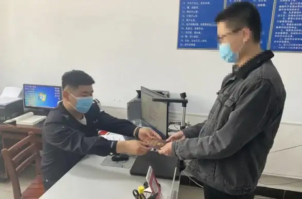 还在为消息回复慢烦恼？简窗APP让你小窗口快速回复，效率翻倍！
