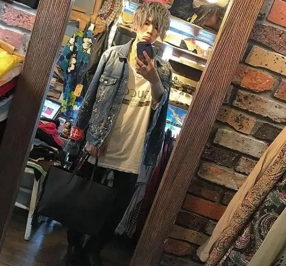 想探索身边的帅哥？试试u蓝app的同城交友功能吧！