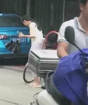 还在为语言不通发愁？口语翻译官APP让你实时沟通无障碍！