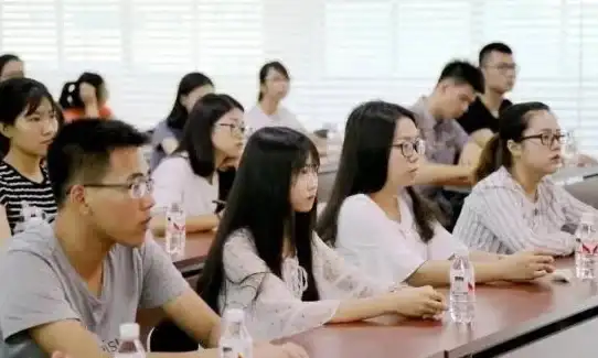 还在为购物开销发愁？乐买买APP海量补贴商品，价格低到心动，正规又省心！