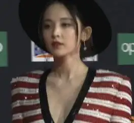 直播时总担心颜值不够？微颜视频美颜APP的强大美颜功能，你确定不试试？