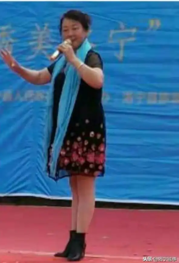 想快速校准二胡琴弦？试试这款听音+自动定弦+弓法三合一的神器！